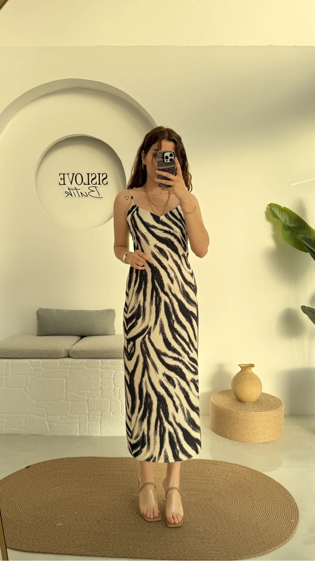 V Yaka Saten Elbise - 3283