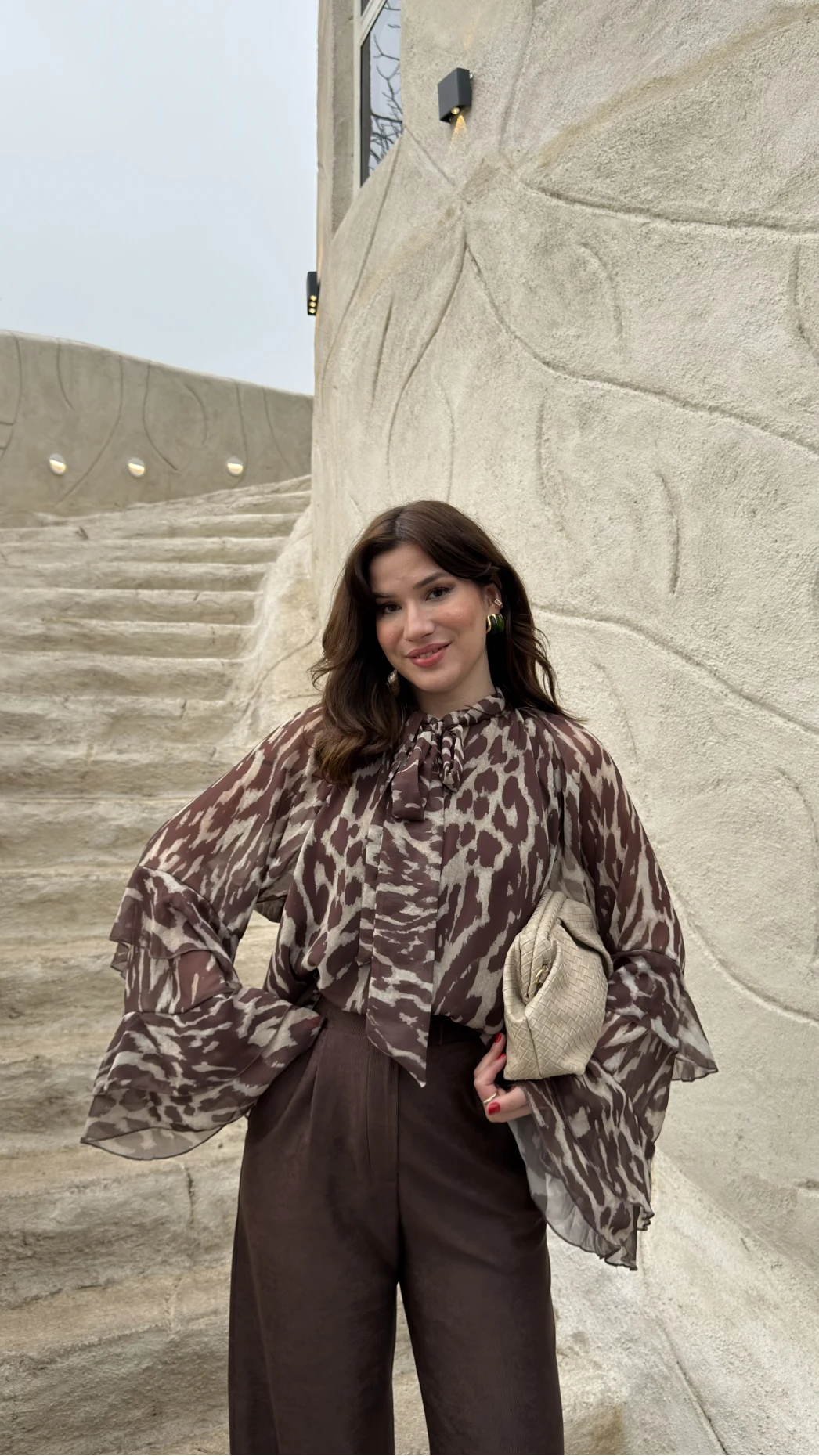 Velma Fular Bağlamalı Desenli Şifon Bluz - Kahverengi - Kod: 5024