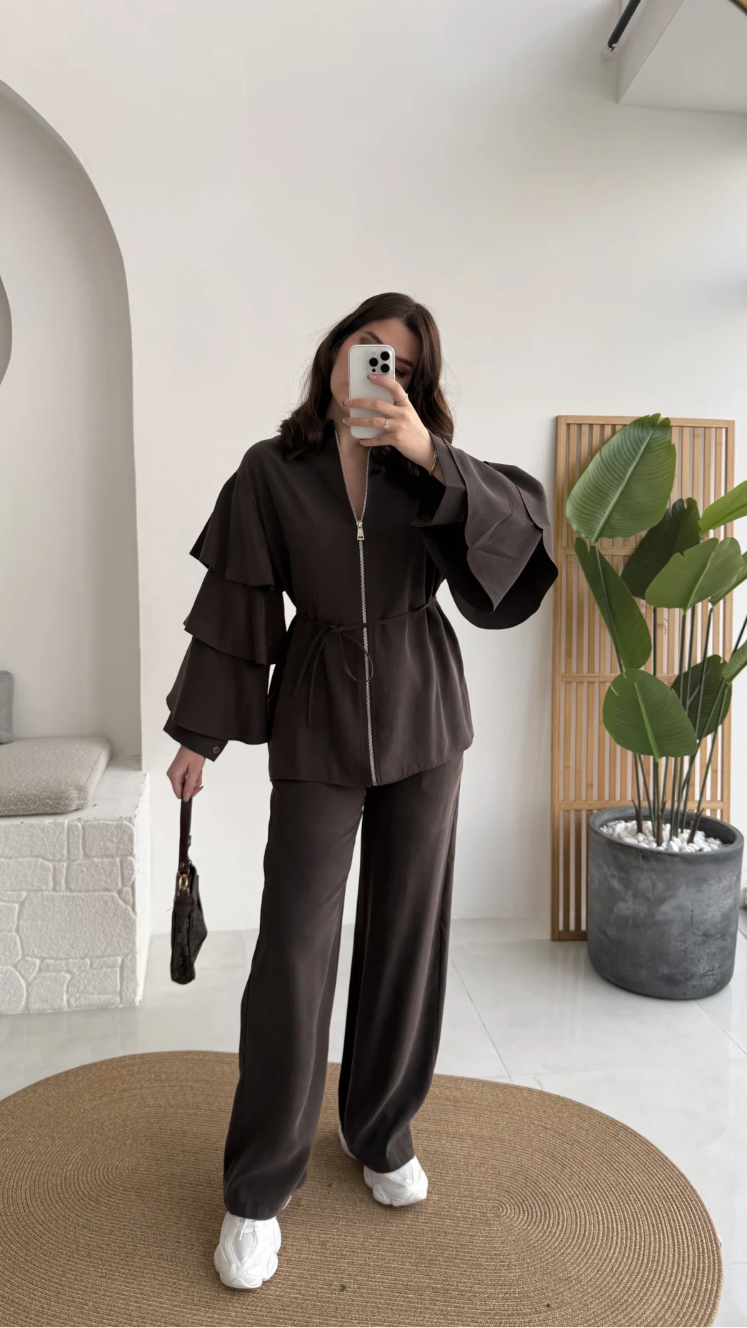 Volan Kol Detay Bağcıklı Bluz Takım - Kahverengi - Kod: 8880