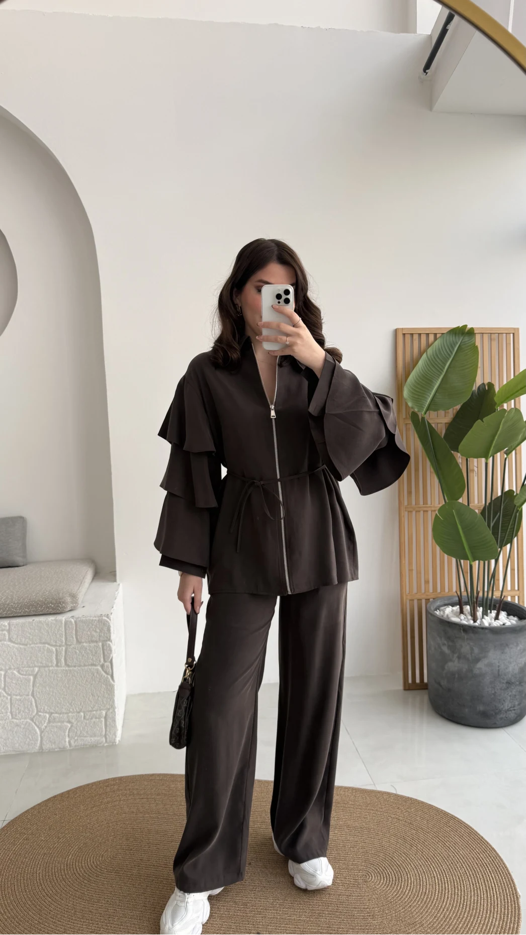 Volan Kol Detay Bağcıklı Bluz Takım - Kahverengi - Kod: 8880