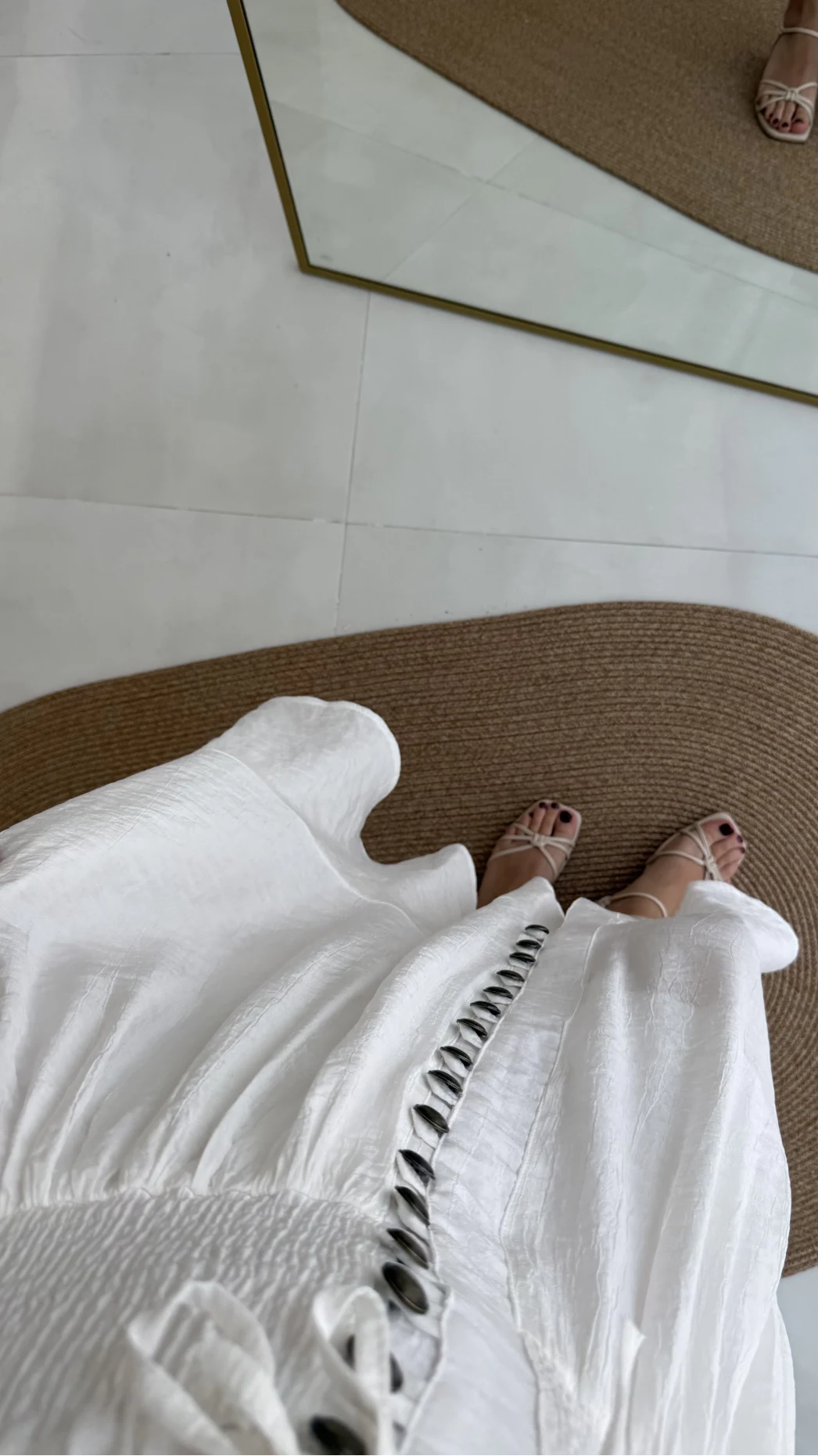 Volanlı Bürümcük Düğmeli Etek Beyaz