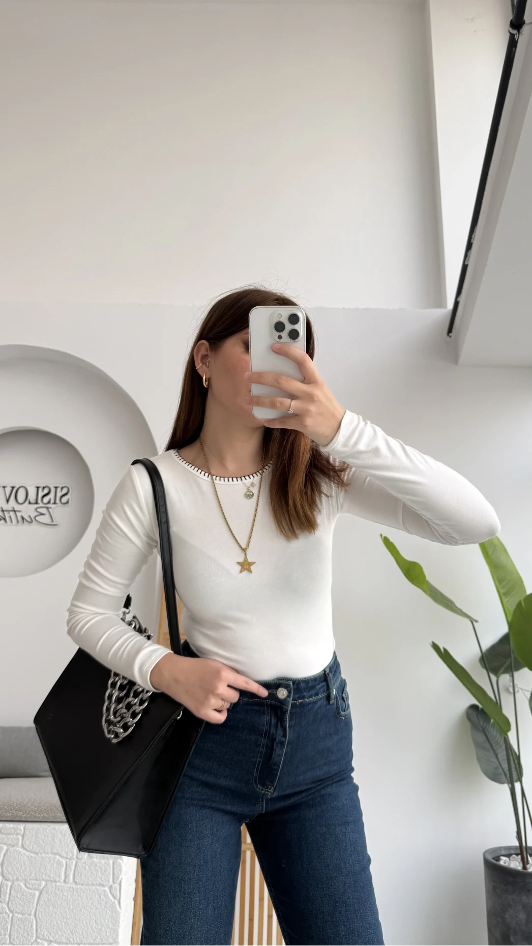 Yaka Detaylı Uzun Kol Body - Beyaz