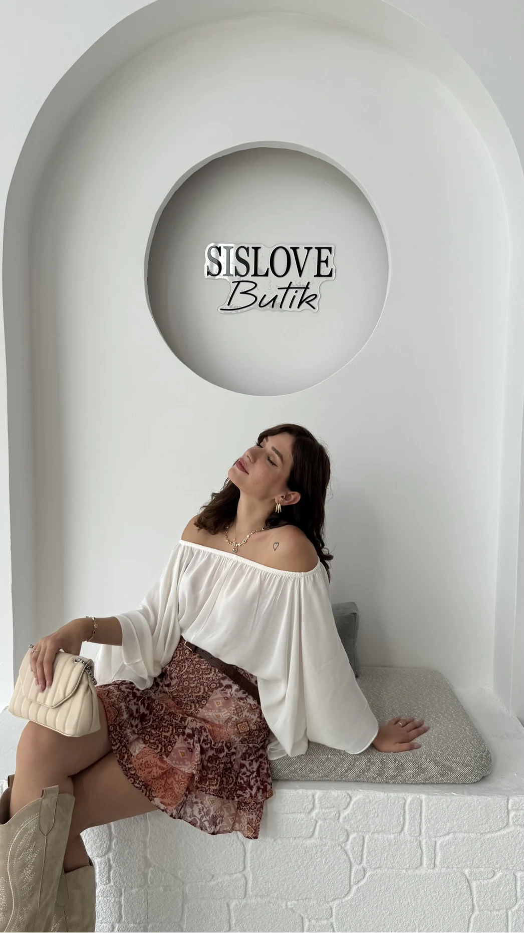 Yakası Lastikli Yarasa Kol Bluz - Beyaz - 4978