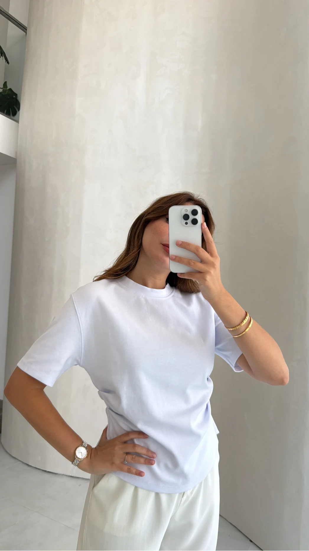 Yanı Pileli Arkası Yırtmaçlı Bluz - Beyaz - Kod: 4559