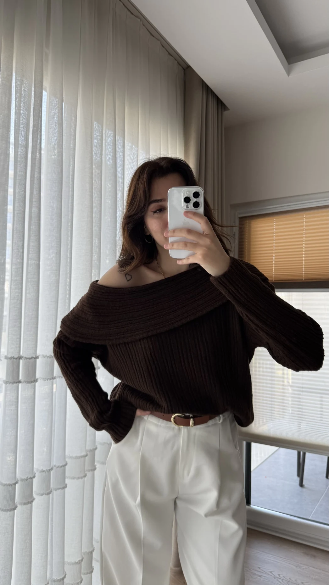 Yves Kayık Yaka Kazak Acı Kahve