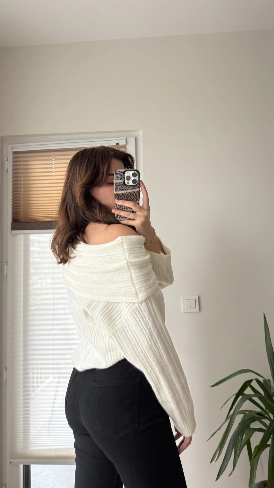 Yves Kayık Yaka Kazak Kırık Beyaz