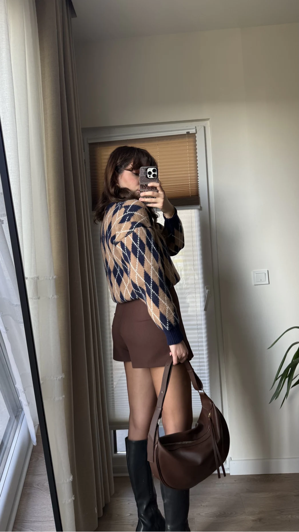 Lara Mini Yırtmaçlı Şort Etek Acı Kahve