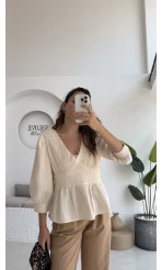 1034 - Freesia Dantel Detay Müslin Bluz - Taş