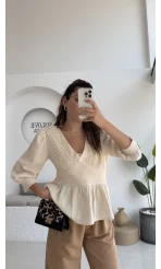 1034 - Freesia Dantel Detay Müslin Bluz - Taş