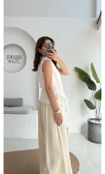 1036 - Rarity Polo Yaka Sıfır Kol Müslin Bluz - Kırık Beyaz