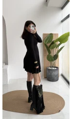 Boğazlı Uzun Kollu Parmak Geçmeli Eteği Volanlı Kısa Elbise -Siyah