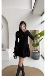 Boğazlı Uzun Kollu Parmak Geçmeli Eteği Volanlı Kısa Elbise -Siyah