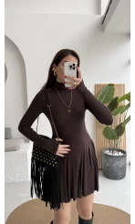 Boğazlı Uzun Kollu Parmak Geçmeli Eteği Volanlı Kısa Elbise - Acı Kahve
