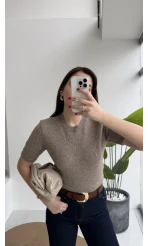 Yumoş Dokulu Pullu Simli Kısa Kol Triko Kazak - Vizon - Kod: 10703