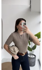 Yumoş Dokulu Pullu Simli Kısa Kol Triko Kazak - Vizon - Kod: 10703