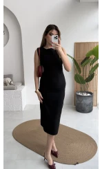 Jenny Pile Detay Yırtmaçlı Sıfır Kol Elbise - Siyah - Kod: 0572