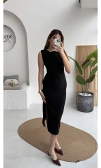 Jenny Pile Detay Yırtmaçlı Sıfır Kol Elbise - Siyah - Kod: 0572