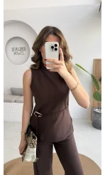 Dik Yaka Sıfır Kol Aksesuar Bağcıklı Triko Takım - Acı Kahve - Kod: 0883