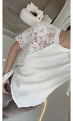 Asimetrik Kesim Dantel Detaylı Kemerli Bluz - Ekru - Kod: 2964