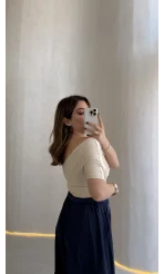 Dilvin Pile Detay Kayık Yaka Body - Bej