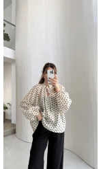Destiny Yaka Detay Puantiyeli Bluz - Taş - Kod: 39301