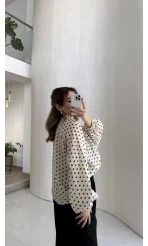 Destiny Yaka Detay Puantiyeli Bluz - Taş - Kod: 39301