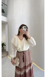 Bebe Yaka Dantel Detaylı Bluz - Ekru - Kod: 1571