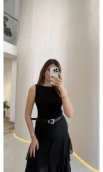 Dilvin Sıfır Kol Beli Büzgü Detaylı Kayık Yaka Body - Siyah - Kod: 31589