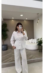 Taş Düğme Detaylı Beli Pileli Gömlek - Beyaz - Kod: 2247