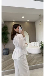 Taş Düğme Detaylı Beli Pileli Gömlek - Beyaz - Kod: 2247