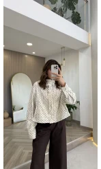 Seville Dik Yaka Puantiye Desenli Bambır Kısa Ekru Ceket