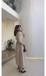 Colosseum Kuşaklı Beli Lastik Detay Düğmeli Elbise - Taş - Kod: 3079