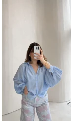 Sweden Yakası Gipeli Balon Kol V Yaka Çizgili Gömlek - Mavi - Kod: 580768