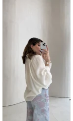 Sweden Yakası Gipeli Balon Kol V Yaka Çizgili Gömlek - Beyaz - Kod: 580768