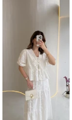 Elena Çiçek Dokulu Brode Detay Bluz Etek Takım - Ekru - Kod: 1072-5067