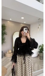 Sebastian Dantel Detay Fırfırlı Bluz - Siyah - Kod: 1075