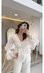 Sebastian Dantel Detay Fırfırlı Bluz - Beyaz - Kod: 1075