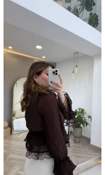 Sebastian Dantel Detay Fırfırlı Bluz - Kahverengi - Kod: 1075