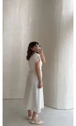 Beyaz Kuşaklı Düğmeli Brode Elbise - Kod: 3090