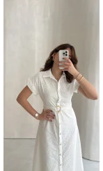 Beyaz Kuşaklı Düğmeli Brode Elbise - Kod: 3090