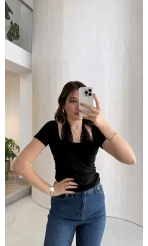 Dantel Boyundan Geçmeli Bluz - Siyah - Kod: 8570