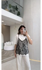 Vıctoria Üstü Siyah Askılı Dantel Detay T-shirt