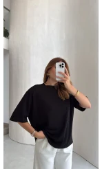Arkası Taşlı Kalp Detaylı Tshirt - Siyah