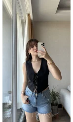 Bağlamalı Siyah Yelek