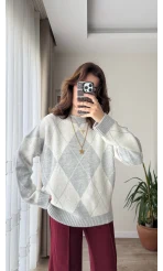 Baklava Desenli Gri Kazak