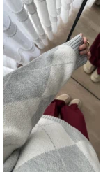 Baklava Desenli Gri Kazak