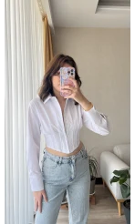 Beyaz Korseli Gömlek