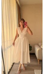 Beyaz Korseli V Yaka Kalın Askı Model Elbise