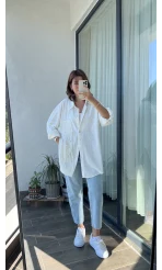 Beyaz Püsküllü Keten Gömlek