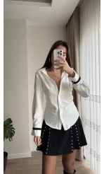 Beyaz Yandan Büzgülü Gömlek